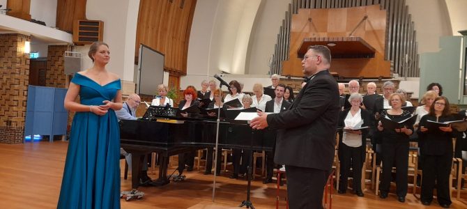Zomerconcert door het Amsterdams Opera Koor Zomerconcert door het Amsterdams Opera Koor